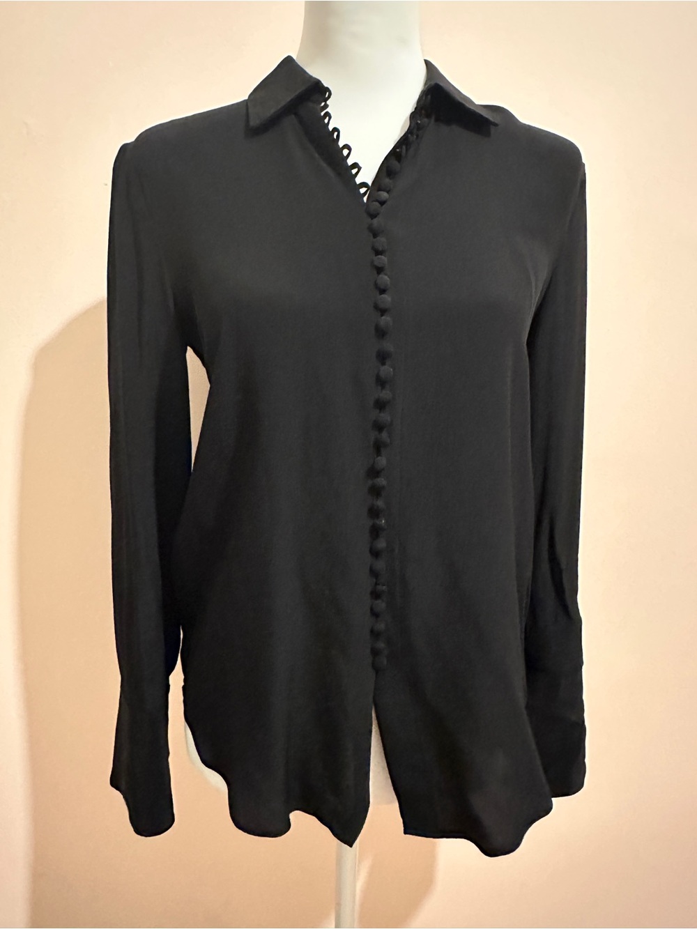 Club Monaco Helek Button-Up Silk Blouse – Black | XS